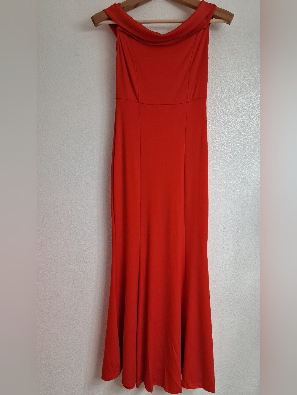 Chicme Elegant Red Off-Shoulder Formal Gown Size S